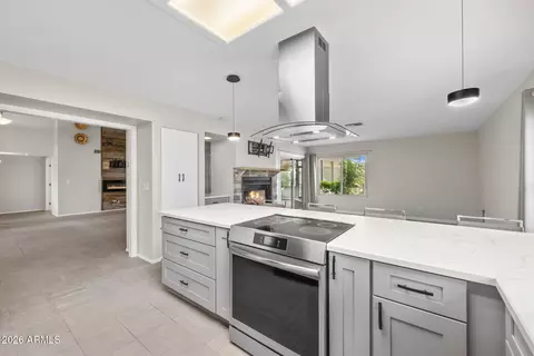 Kitchen - 13014 S 40th Pl, Phoenix, AZ 85044 photo 2 of 5