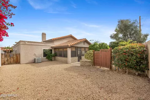Exterior - 13014 S 40th Pl, Phoenix, AZ 85044 photo 7 of 9