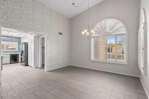 Dining - 13014 S 40th Pl, Phoenix, AZ 85044 photo 2 of 2