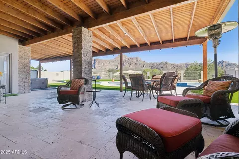 Exterior - 103 S Sixshooter Rd S, Apache Junction, AZ 85119 photo 8 of 12