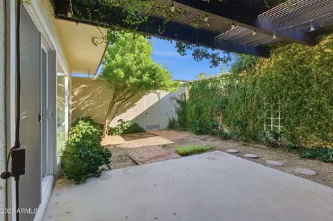 Exterior - 6542 N 5th Ave, Phoenix, AZ 85013 photo 2 of 6