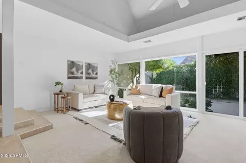 Living - 6542 N 5th Ave, Phoenix, AZ 85013 photo 1 of 2