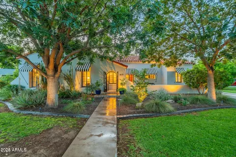 1615 Palmcroft Way SE, Phoenix, AZ 85007