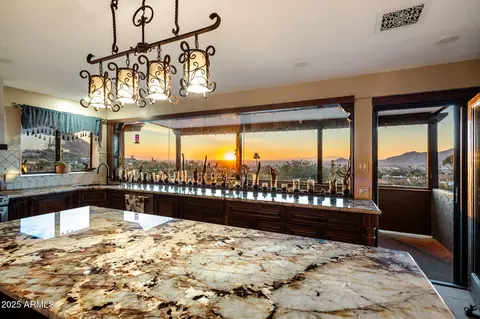 9614 N 19th St, Phoenix, AZ 85020