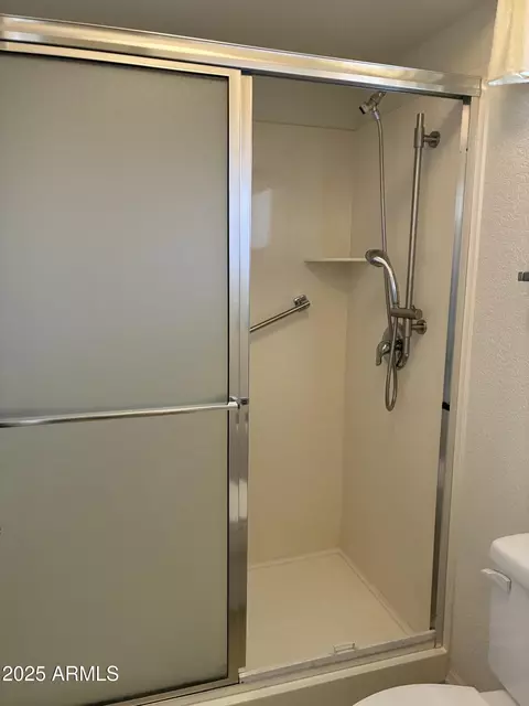Bath - 11241 E Keats Ave, Mesa, AZ 85209 photo 3 of 4