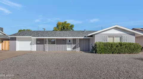 10126 W Desert Hills Dr, Sun City, AZ 85351