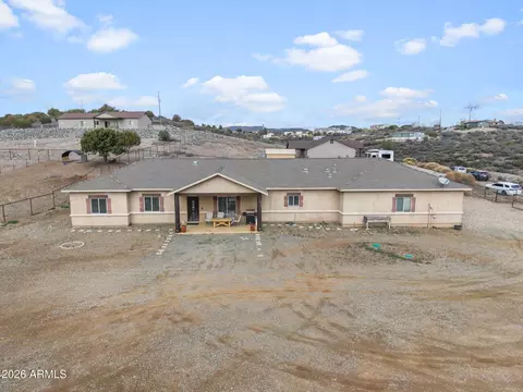 10930 S Banjo Way, Mayer, AZ 86333