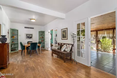 Dining - 55 E Pierson St, Phoenix, AZ 85012 photo 1 of 2