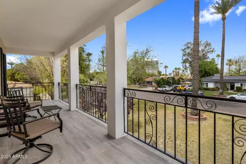 Exterior - 55 E Pierson St, Phoenix, AZ 85012 photo 2 of 5