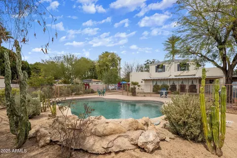 Exterior - 55 E Pierson St, Phoenix, AZ 85012 photo 4 of 5