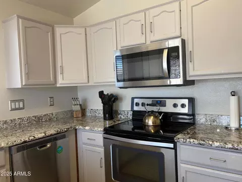 Kitchen - 112 W Smoke Tree Rd, Gilbert, AZ 85233 photo 2 of 6