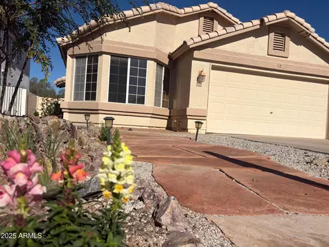 112 W Smoke Tree Rd, Gilbert, AZ 85233