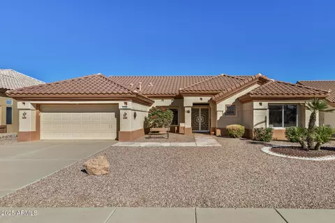 15924 W Falcon Ridge Dr, Sun City West, AZ 85375