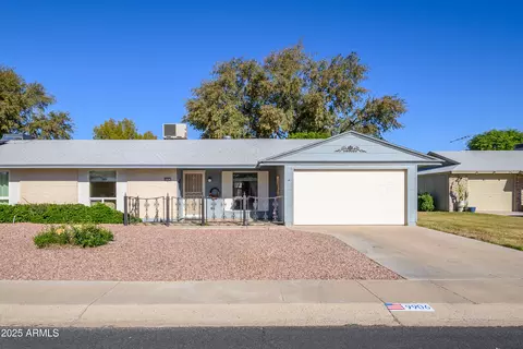 9906 W Spruce Dr, Sun City, AZ 85351