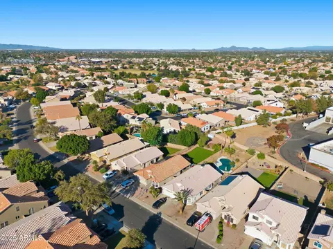 View/Area - 1516 E Cheyenne St, Gilbert, AZ 85296 photo 10 of 11