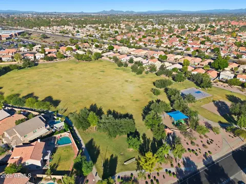 View/Area - 1516 E Cheyenne St, Gilbert, AZ 85296 photo 3 of 11