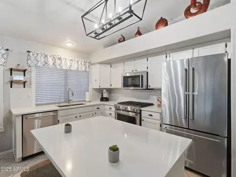 Kitchen - 1516 E Cheyenne St, Gilbert, AZ 85296 photo 1 of 6