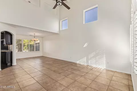 Living - 2214 E Wahalla Ln, Phoenix, AZ 85024 photo 2 of 4