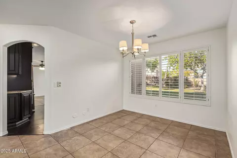 Dining - 2214 E Wahalla Ln, Phoenix, AZ 85024 photo 1 of 1