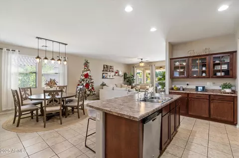 Kitchen - 1997 E Flintlock Dr, Gilbert, AZ 85298 photo 3 of 3