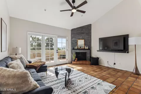 Living - 3059 E Rose Ln, Phoenix, AZ 85016 photo 1 of 4