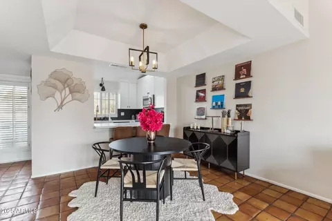 Dining - 3059 E Rose Ln, Phoenix, AZ 85016 photo 3 of 3