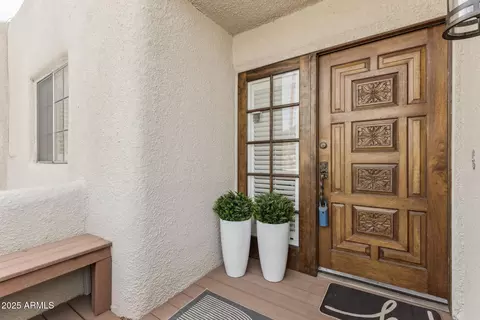 Entry Way - 3059 E Rose Ln, Phoenix, AZ 85016 photo 4 of 4