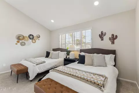 Bedroom - 3059 E Rose Ln, Phoenix, AZ 85016 photo 2 of 8