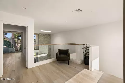 Entry Way - 4610 N 40th St, Phoenix, AZ 85018 photo 5 of 5