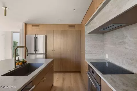 Kitchen - 4610 N 40th St, Phoenix, AZ 85018 photo 1 of 3
