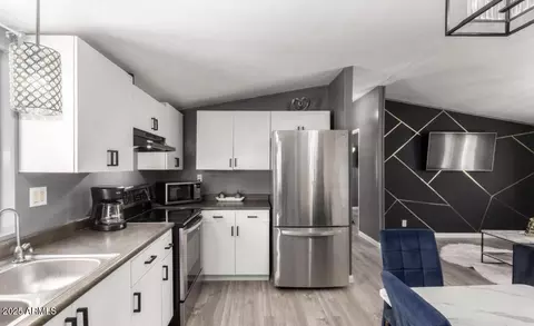 2605 W Van Buren St #80, Phoenix, AZ 85009