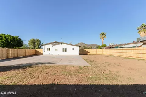 Exterior - 1321 W Mountain View Rd, Phoenix, AZ 85021 photo 3 of 4