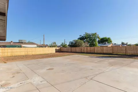 Exterior - 1321 W Mountain View Rd, Phoenix, AZ 85021 photo 2 of 4