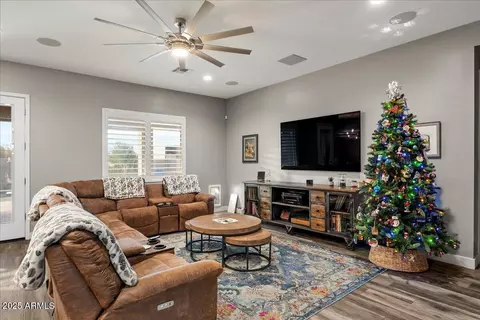 Living - 934 N 104th St, Mesa, AZ 85207 photo 2 of 2