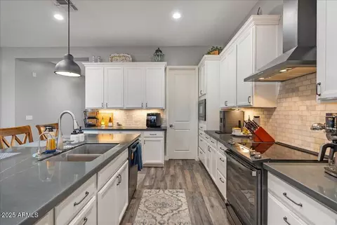 Kitchen - 934 N 104th St, Mesa, AZ 85207 photo 3 of 3