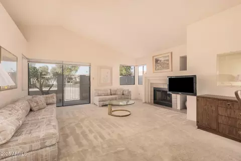 Living - 1066 E Chilton Dr, Tempe, AZ 85283 photo 1 of 2