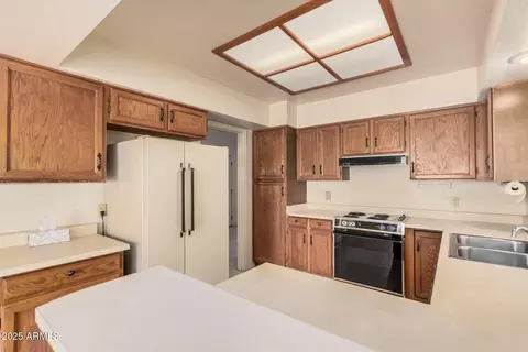 Kitchen - 1066 E Chilton Dr, Tempe, AZ 85283 photo 1 of 3