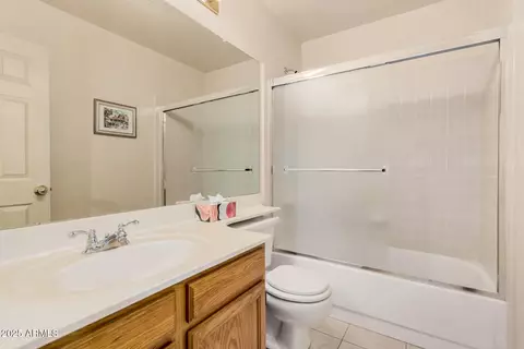Bath - 1066 E Chilton Dr, Tempe, AZ 85283 photo 2 of 2