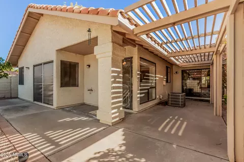 Exterior - 1066 E Chilton Dr, Tempe, AZ 85283 photo 3 of 11