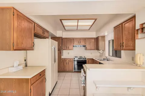 Kitchen - 1066 E Chilton Dr, Tempe, AZ 85283 photo 2 of 3