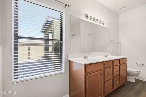 Bath - 1210 E Beth Dr, Phoenix, AZ 85042 photo 5 of 5