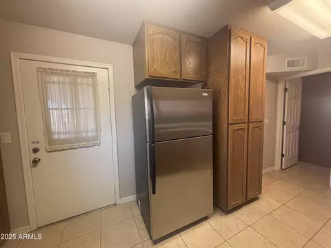 Kitchen - 4564 Edgewood Ave, Mesa, AZ 85206 photo 5 of 5