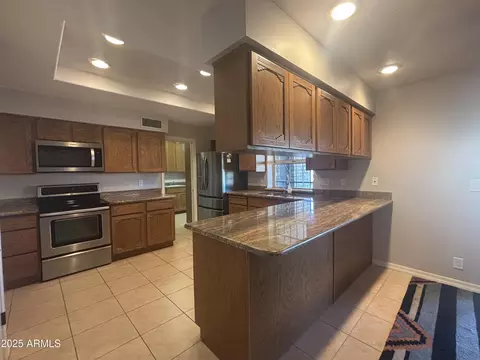 Kitchen - 4564 Edgewood Ave, Mesa, AZ 85206 photo 2 of 5