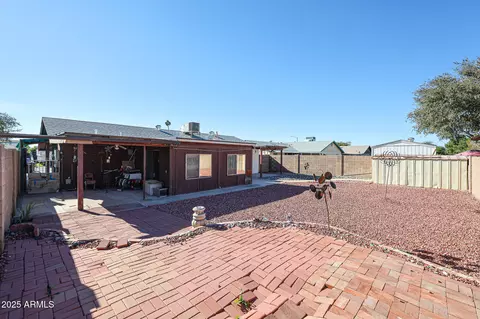Exterior - 2012 W Aster Dr, Phoenix, AZ 85029 photo 5 of 10