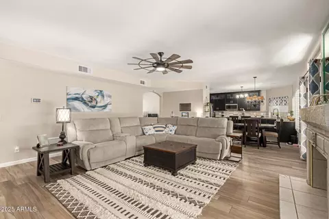 Living - 408 E South Fork Dr, Phoenix, AZ 85048 photo 3 of 4