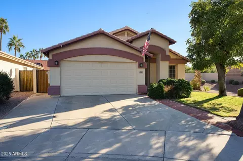 741 S Silverbrush Dr, Chandler, AZ 85226