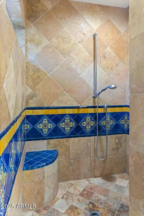 Bath - 5401 E Mariposa St, Phoenix, AZ 85018 photo 2 of 9