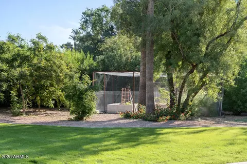Exterior - 5401 E Mariposa St, Phoenix, AZ 85018 photo 13 of 15