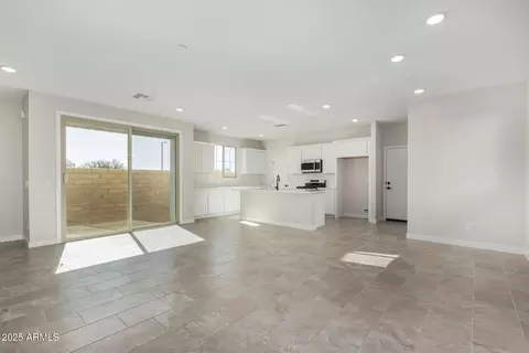 Living - 15611 S 180th Ln, Goodyear, AZ 85338 photo 3 of 4