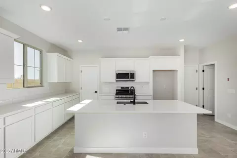 Kitchen - 15611 S 180th Ln, Goodyear, AZ 85338 photo 1 of 4
